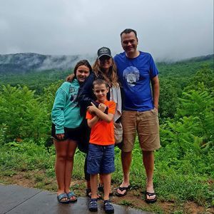 Meet your Posher, Joni